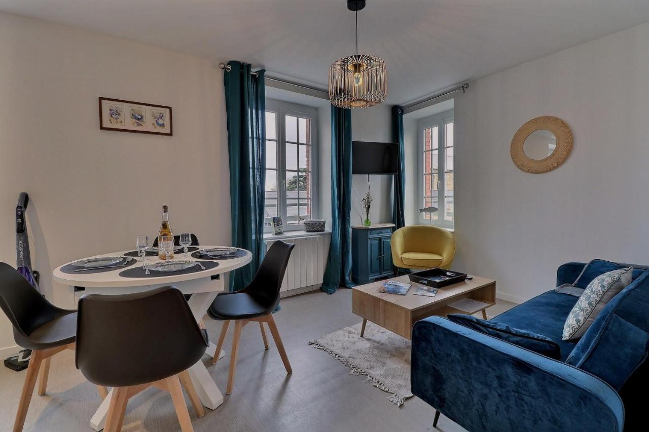 Les Mots Bleus Dinard Exterior foto